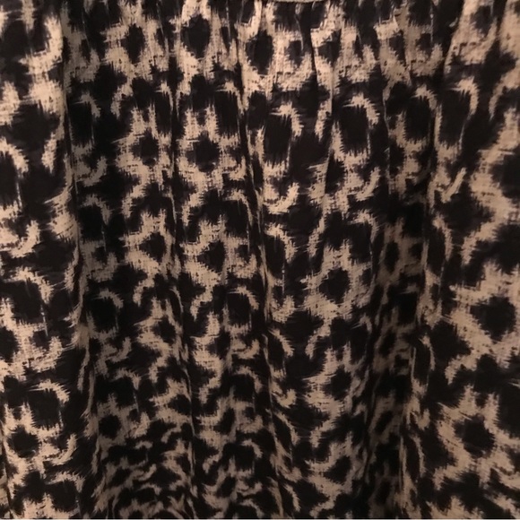 NWT Alter’d state fun black and white tank. It has a fringe around the bottom. - Picture 9 of 14